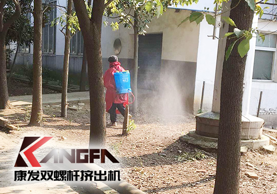 沒有一場疫情不可戰(zhàn)勝!凝心聚力,共克時艱,康發(fā)雙螺桿擠出機在行動,全廠實現(xiàn)全方位消毒!