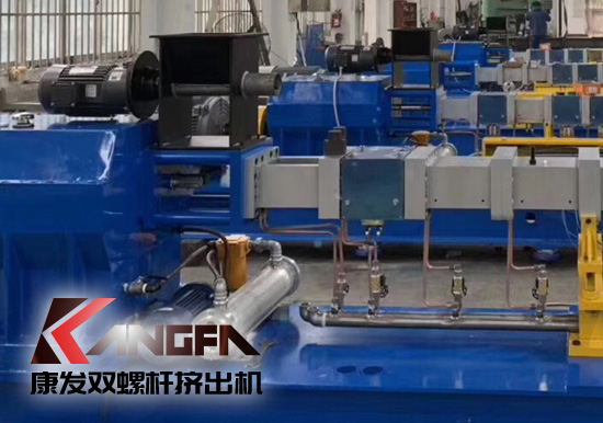 雙階式雙螺桿擠出機(jī)機(jī)組錐形雙螺桿和機(jī)筒、真空泵、電機(jī)等主要部件介紹