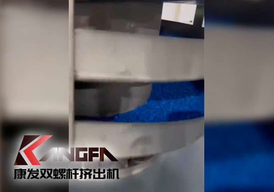 JSH雙階式85/200單、雙螺桿擠出機(jī)電纜料生產(chǎn)線試機(jī) 產(chǎn)量達(dá)1.5噸/每小時(shí)
